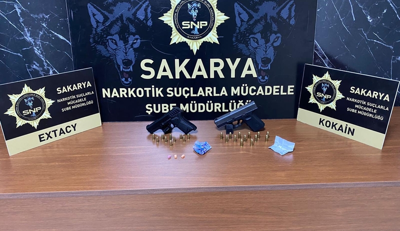 Sakarya'da uyuşturucu operasyonu: 5 gözaltı