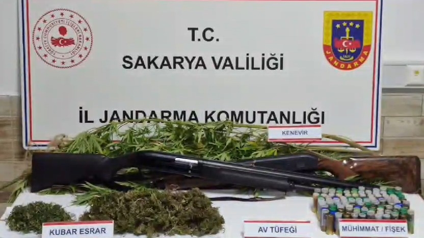 sakarya-da-uyusturucu-ve-kacakcilik-operasyonlarimg1eafnwt0