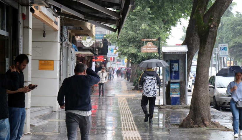 Sakarya'da yağış etkisini gösterdi