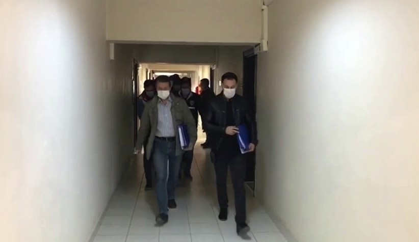 sakarya-da-yasadisi-bahis-operasyonu-4-gozaltivg5rl0u1l1
