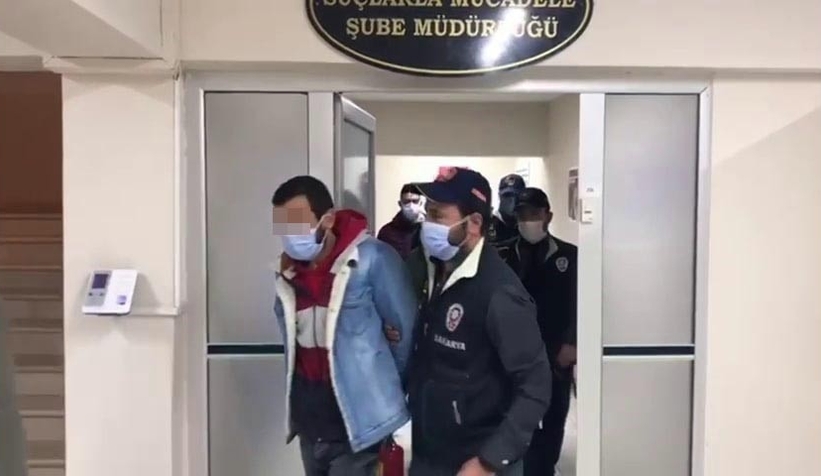 sakarya-da-yasadisi-bahis-operasyonu-4-gozaltivg5rl0u1l1