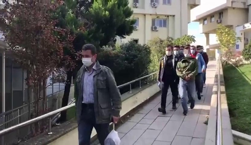 sakarya-da-yasadisi-bahis-operasyonu-4-gozaltivg5rl0u1l1