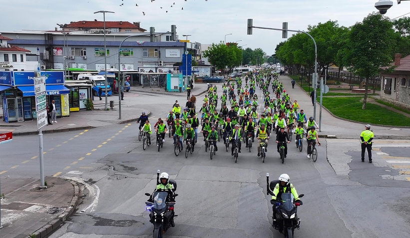 Sakarya'da hayatla yarışılmaz temalı bisiklet turu