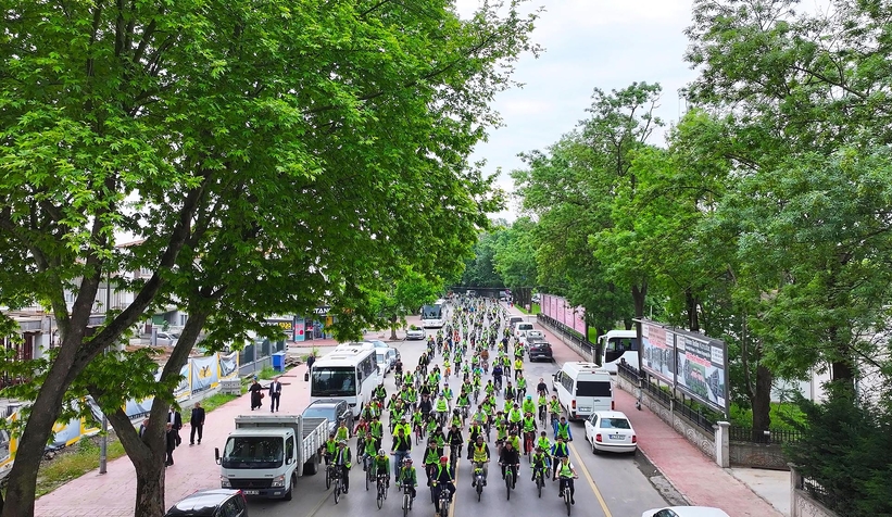 Sakarya'da hayatla yarışılmaz temalı bisiklet turu