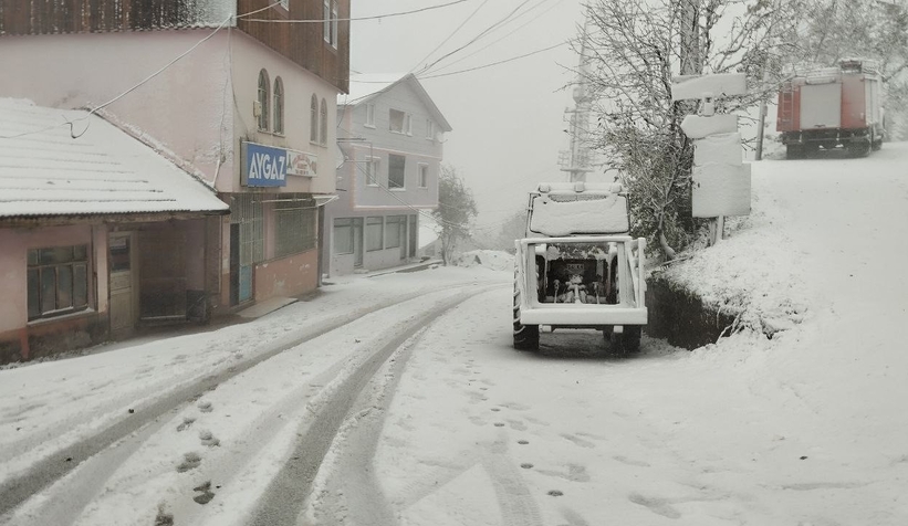 sakarya-da-yuksek-kesimlerde-kar-yagisi-suruyormkzjwlnzlz