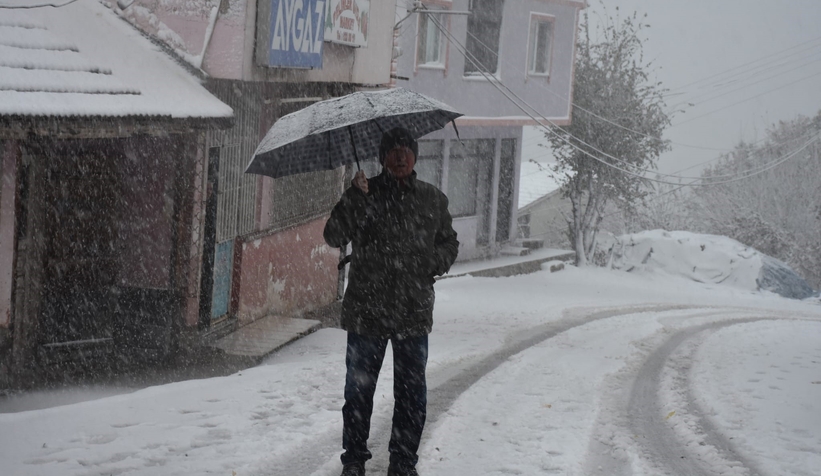sakarya-da-yuksek-kesimlerde-kar-yagisi-suruyormkzjwlnzlz