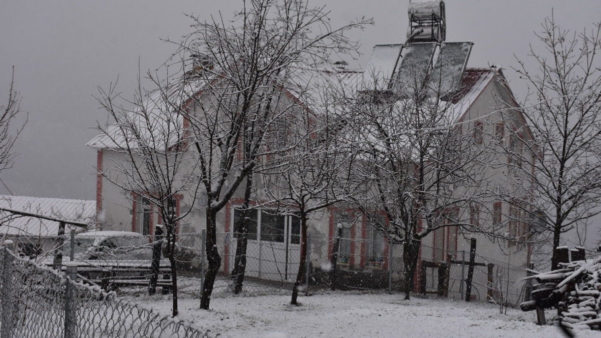 Sakarya'da yüksek kesimlere kar yağdı