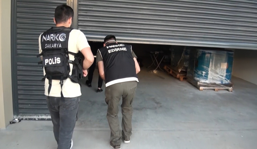 sakarya-daki-uyusturucu-deposuna-baskin-2-ton-200-kilo-ele-gecirildicfnovgpid2