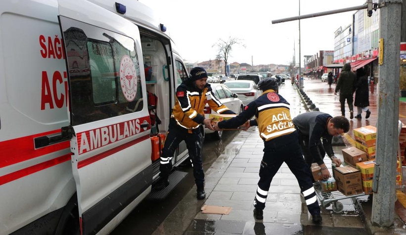 sakarya-dan-160-doktor-ve-saglikci-deprem-bolgesine-gidiyorc3pomit4rm
