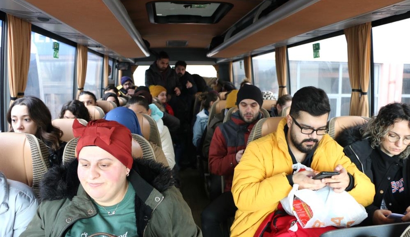 sakarya-dan-160-doktor-ve-saglikci-deprem-bolgesine-gidiyorc3pomit4rm