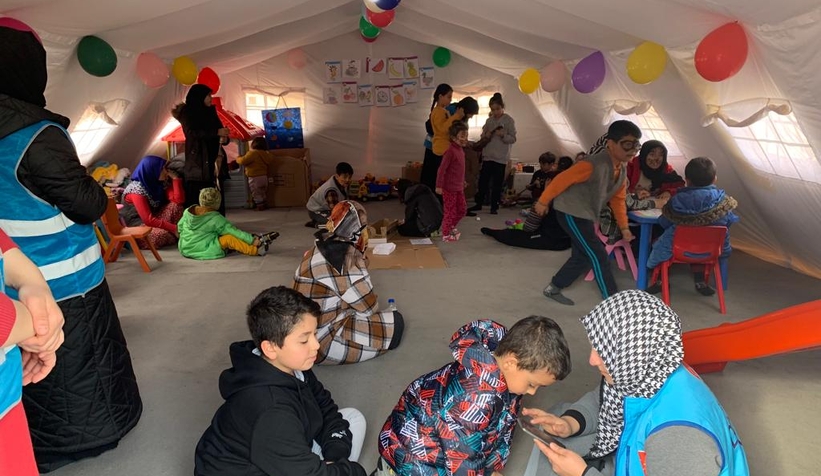 Sakarya'dan Maraş'a giden müftülük personeli yardım için çalışıyor