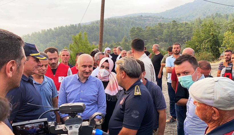 Sakarya ekibi, yangın bölgelerinde aralıksız çalışıyor