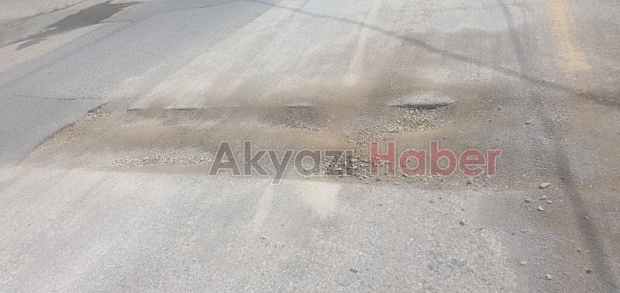 Sakarya Haber'in gündeme getirdiği o çukur asfalt yamayla kapatıldı