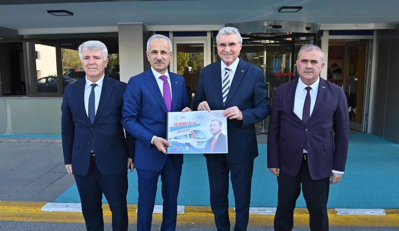 sakarya-heyetinden-tramvay-projesi-icin-tesekkur-ziyareticni0u0dkrt