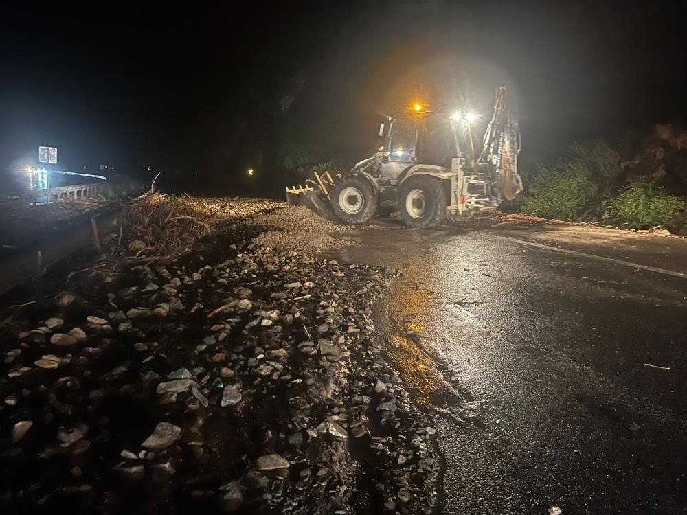 Sakarya İstikametine Giden Sürücüler Zor Anlar Yaşadı