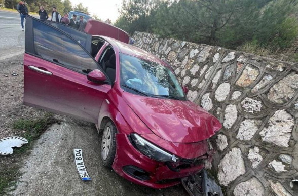 sakarya-iznik-yolunda-kaza-4-yaralism9mntljct