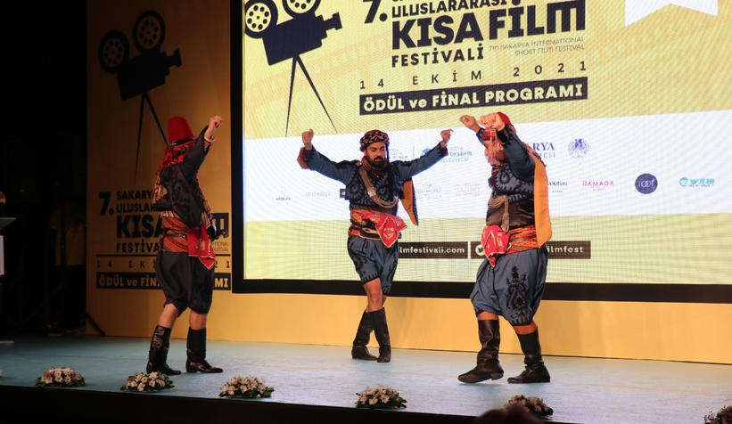 sakarya-kisa-film-festivali-nde-oduller-sahiplerini-bulduovdguxizdi