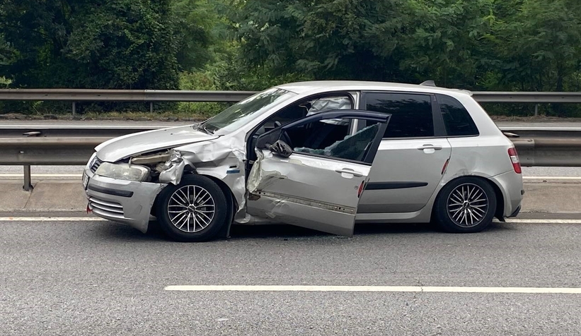 Sakarya-Kocaeli sınırında kaza: 3 yaralı