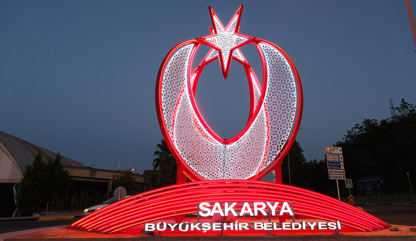 Sakarya Köprülü Kavşağı son haliyle ışıl ışıl