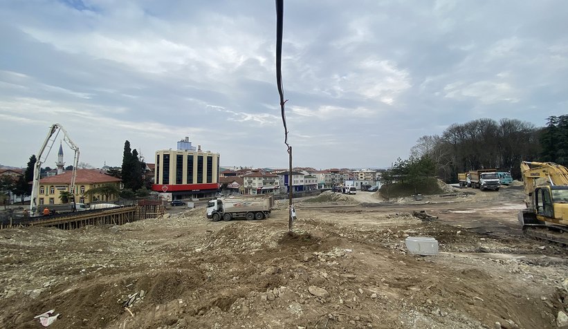 Sakarya Köprülü Kavşağın ilk ayağı tamamlanıyor