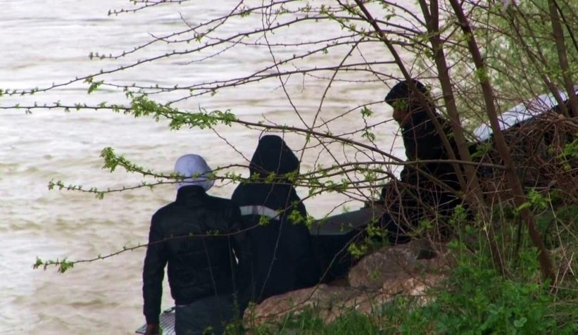 Sakarya Köprüsü altında yürek sızlatan görüntüler