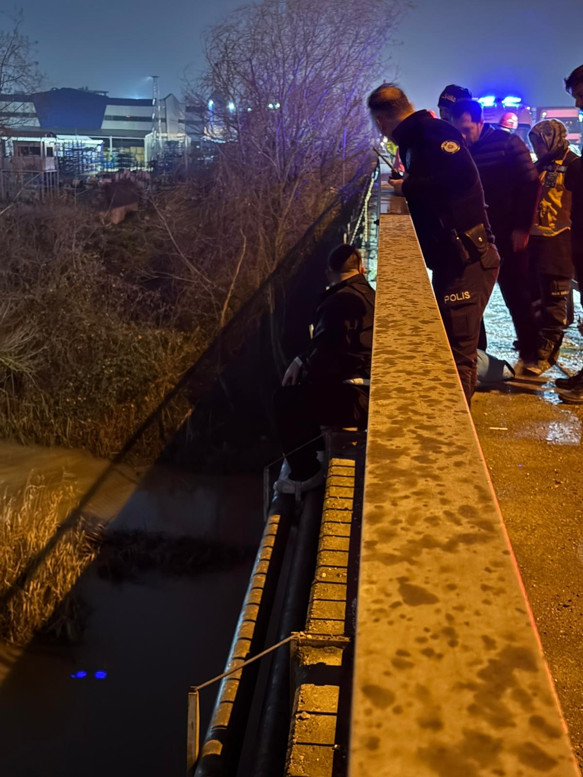 Sakarya Köprüsü'nde intihar girişimi