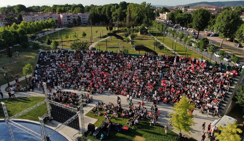 sakarya-milli-takim-icin-millet-bahcesinde-tek-yurek-olacakalermvphn3