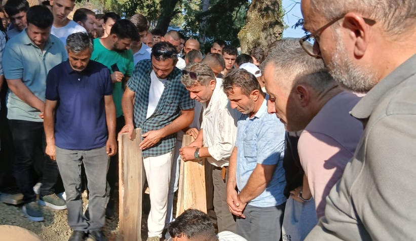 Sakarya Nehri'nde boğulan gence acı veda