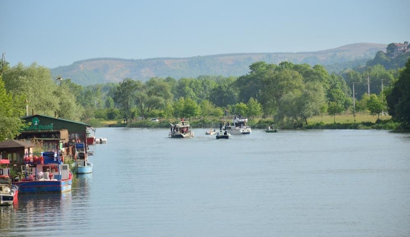Sakarya Nehri'nde şampiyonluk kutlaması!