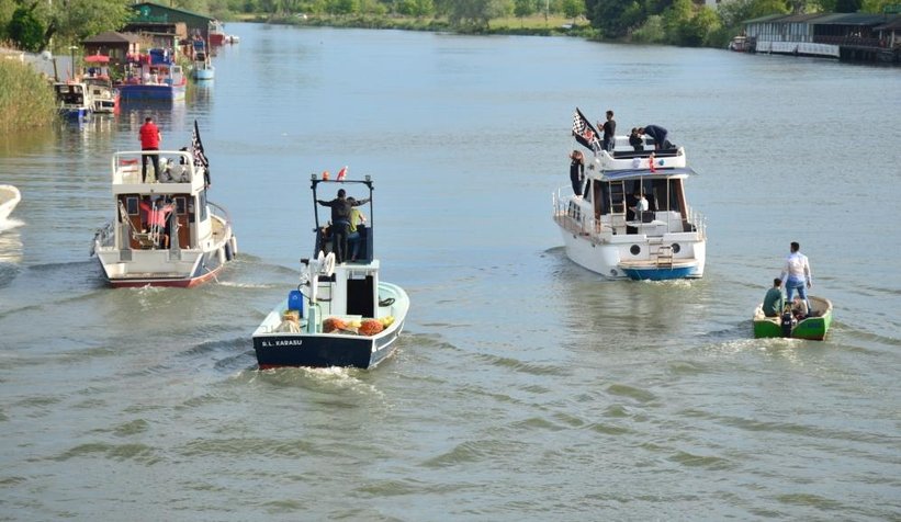 Sakarya Nehri'nde şampiyonluk kutlaması!