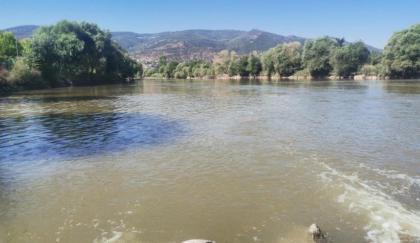 Sakarya Nehri’ni geçmek isterken kayboldu