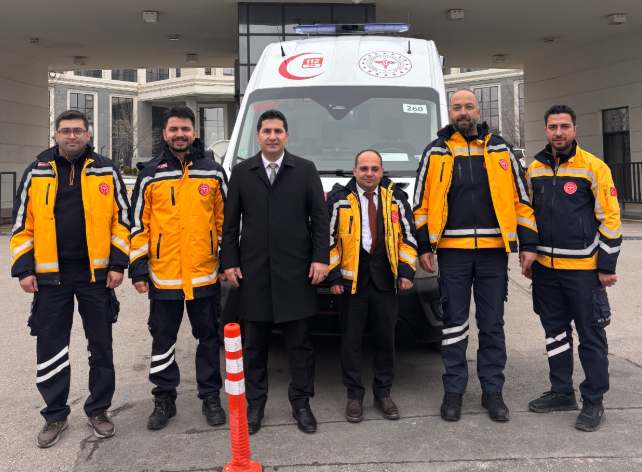 sakarya-nin-ambulans-filosu-13-yeni-ambulansla-guclendiwklbdknomk