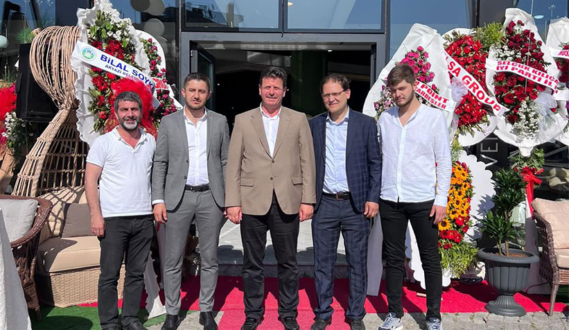 Sakarya'nın en büyük bahçe mobilyaları mağazası Venezia açıldı