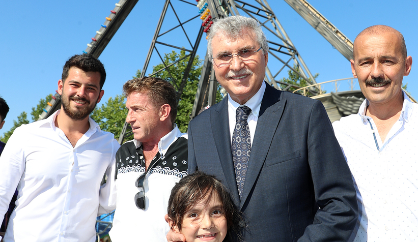 Sakarya'nın luna parkı açıldı