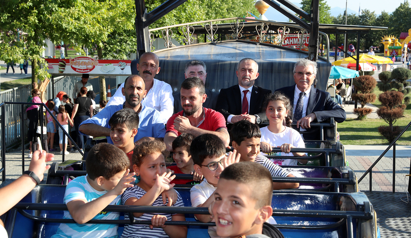 Sakarya'nın luna parkı açıldı