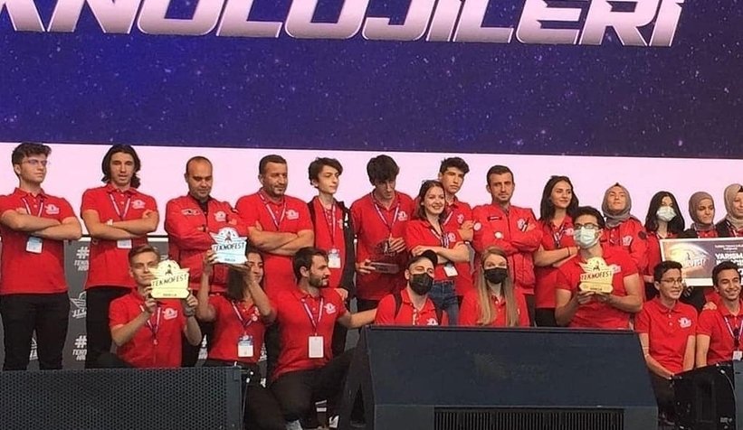 Sakarya'nın mucitleri TEKNOFEST'te birinci oldu