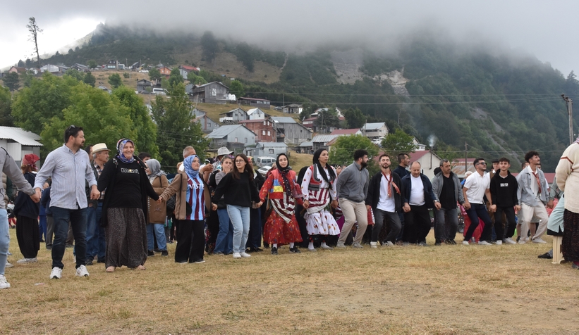 sakarya-nin-zirvesinde-asirlik-senlikmdh1owrgrh