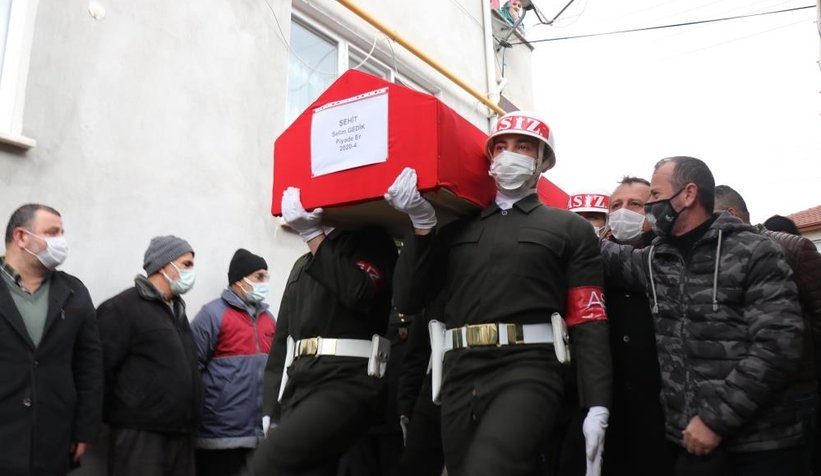 Sakarya şehidini dualarla uğurladı