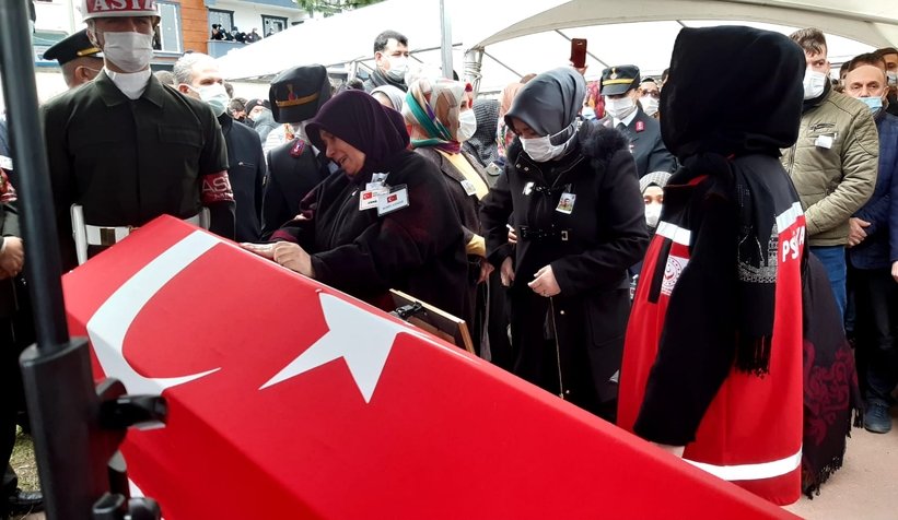 Sakarya şehidini dualarla uğurladı