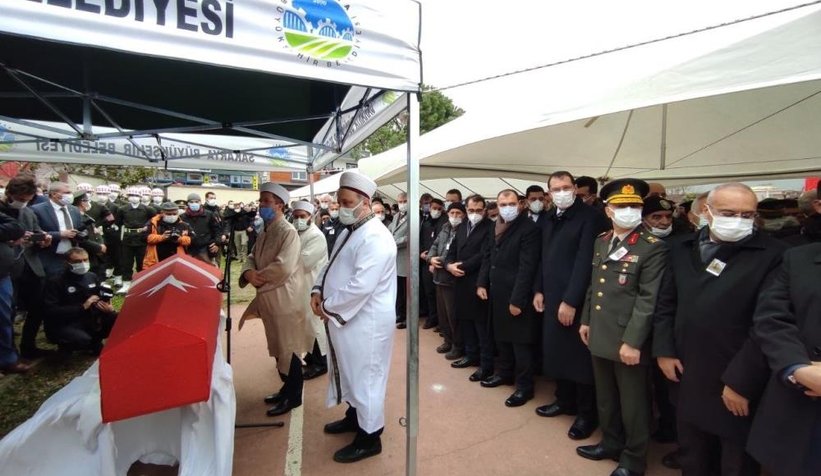 Sakarya şehidini dualarla uğurladı