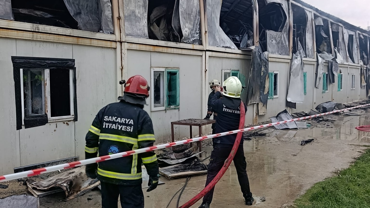 Sakarya Şehir Hastanesi şantiyesinde yangın