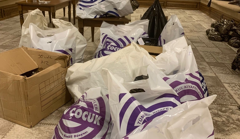 Sakarya Vakfıkebirliler Derneği bayramda depremzedeleri sevindirdi
