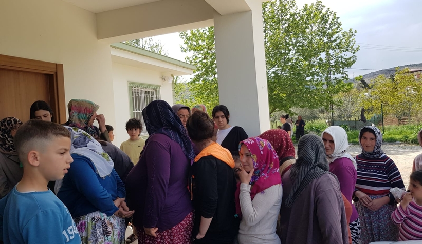 Sakarya Vakfıkebirliler Derneği bayramda depremzedeleri sevindirdi