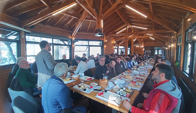 Sakarya Vakfıkebirliler Derneği öğrencilerle bir araya geldi