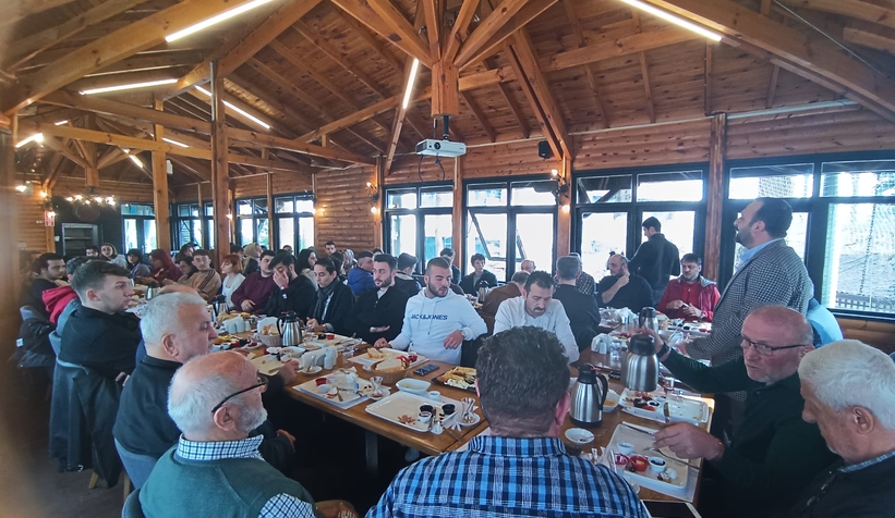 Sakarya Vakfıkebirliler Derneği öğrencilerle bir araya geldi