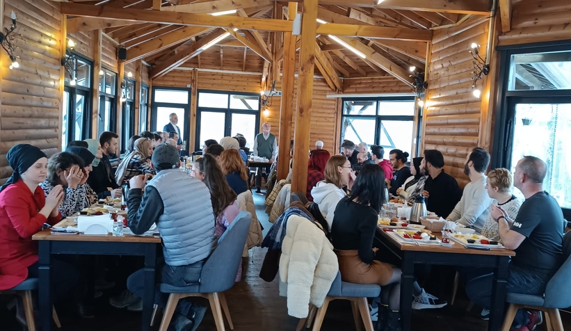 Sakarya Vakfıkebirliler Derneği öğrencilerle bir araya geldi