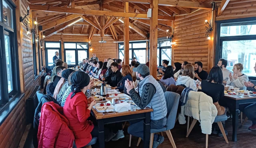Sakarya Vakfıkebirliler Derneği öğrencilerle bir araya geldi