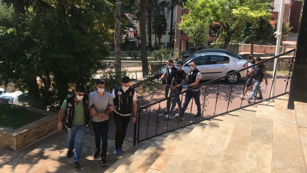 sakarya-ve-bilecik-te-es-zamanli-operasyonk3z4c1a0ee