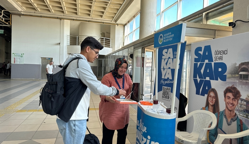sakarya-ya-gelen-universiteliler-boyle-karsilandirxfiefhvet