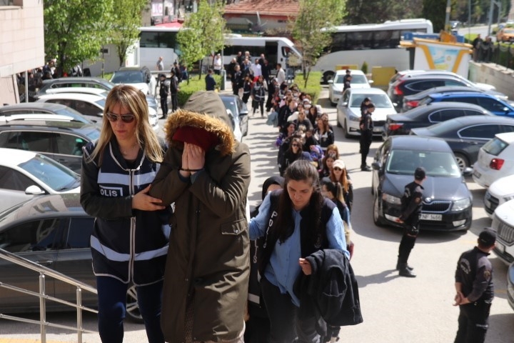 sakarya-ya-uzanan-operasyonda-20-tutuklamaqjduczbzvn